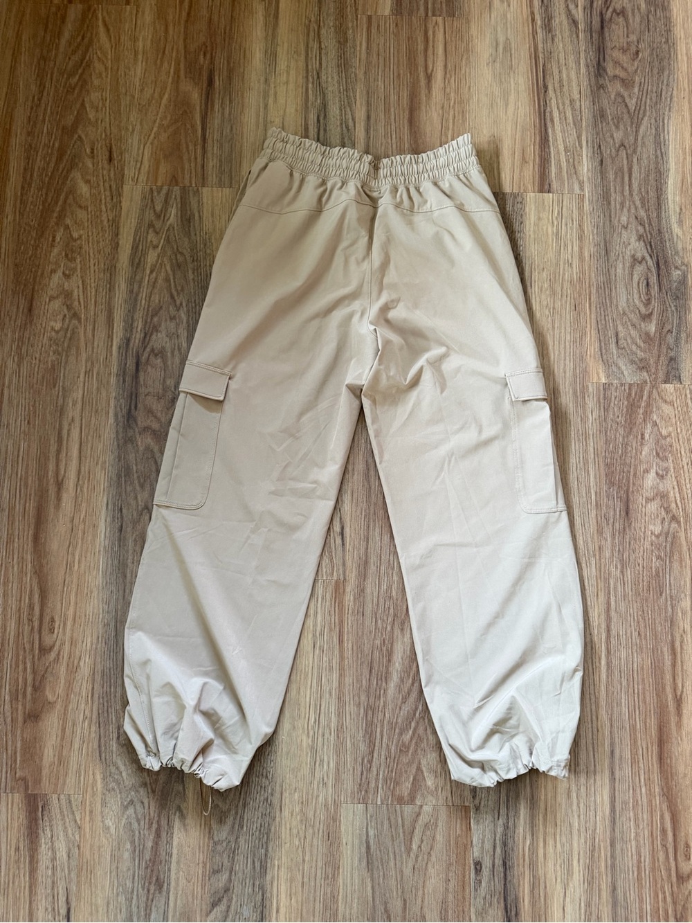 Under Armour Khaki Cargo Jogger Pants | Women’s Small - Picture 6 of 6